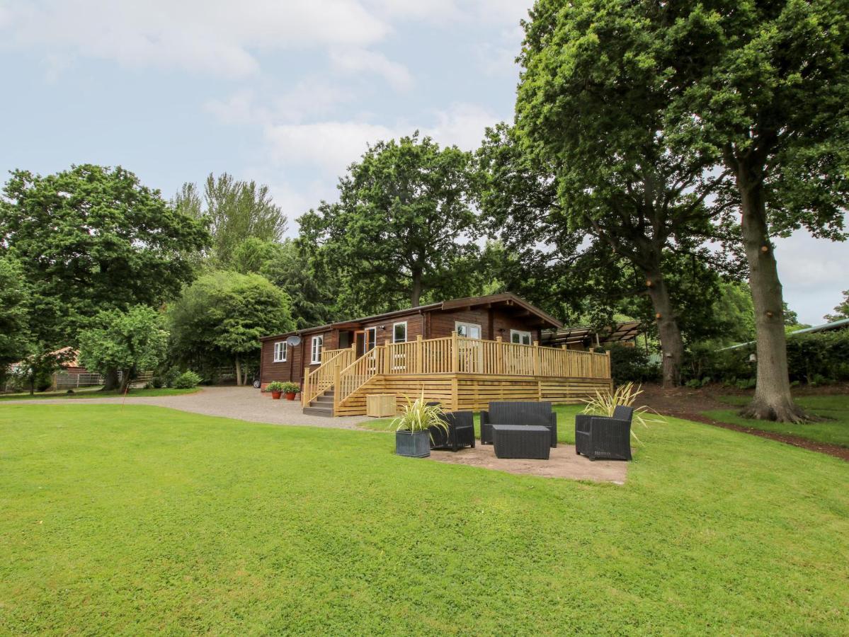 The Log Cabin Tenbury Eksteriør bilde