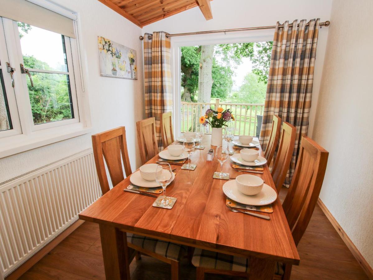 The Log Cabin Tenbury Eksteriør bilde